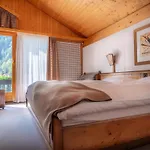 Hotel Cristal - Swiss Riders 3*