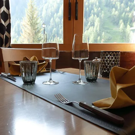 Hotel Cristal - Swiss Riders