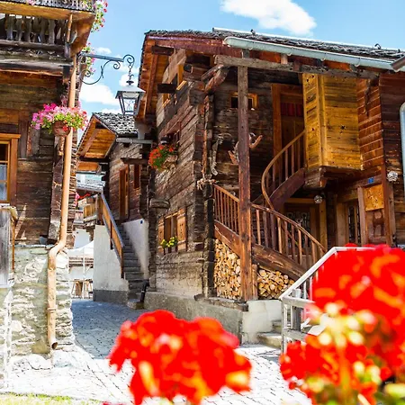 Hotel Cristal - Swiss Riders 3*