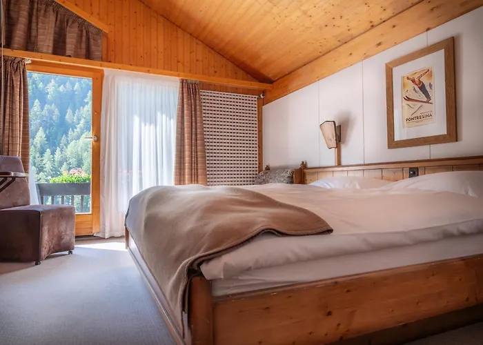 Hotel Cristal - Swiss Riders 3*
