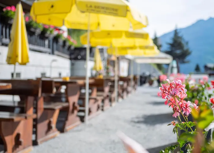 Hotel Cristal - Swiss Riders 3*