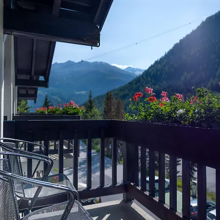 Hotel Cristal - Swiss Riders