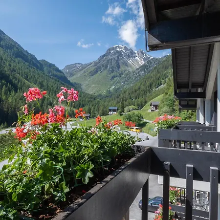 Cristal - Swiss Riders 3*