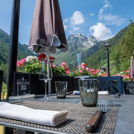 Cristal - Swiss Riders Hotel Grimentz